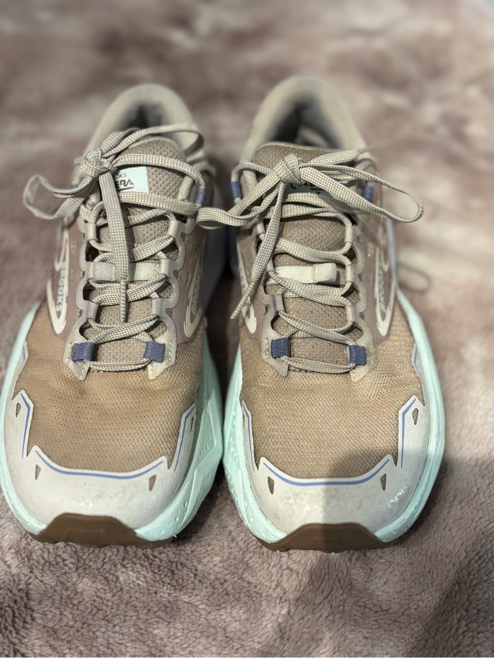 Brooks Caldera Trail Running Shoes Women’s Size 8.5 Beige Tan Hiking Athletic